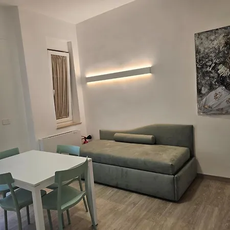 Libra - Near Train Station & Wi-fi Arezzo